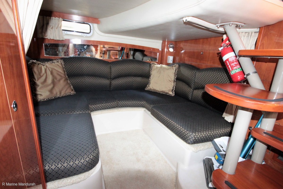 2006 FOUR WINNS VISTA 348 CRUISER