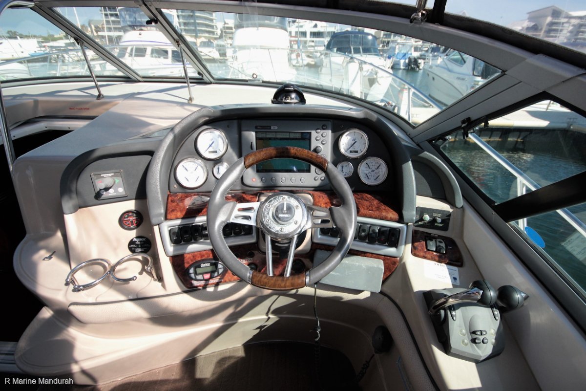 2006 FOUR WINNS 348 VISTA CRUISER