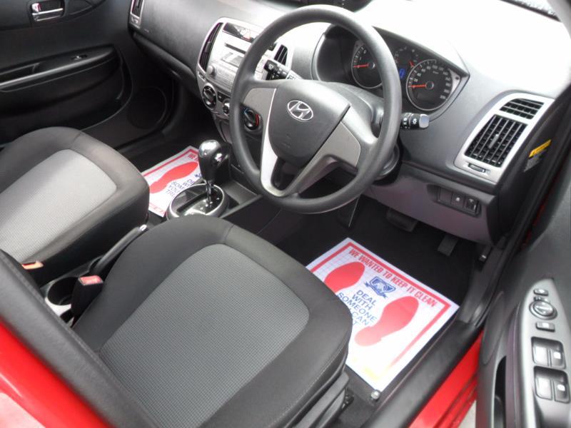 2015 HYUNDAI i20
