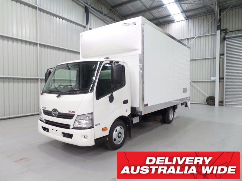 2016 HINO 616 - 300 Series 616 - 300 Series Truck