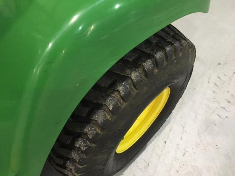 JOHN DEERE LT155 RIDE ON