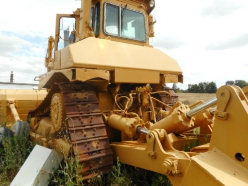 CATERPILLAR D8L D8L Dozer