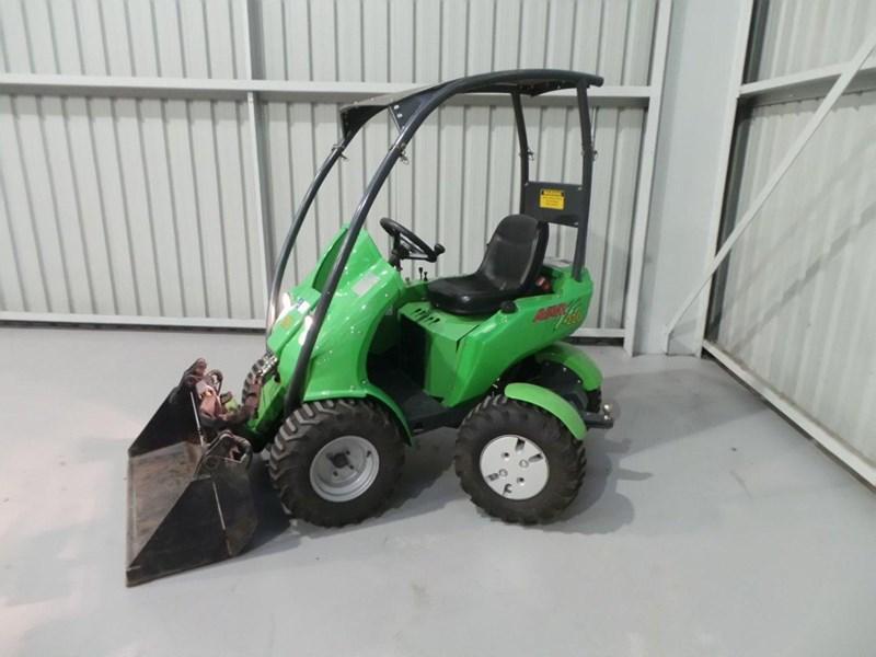 AVANT 220 WHEEL LOADER