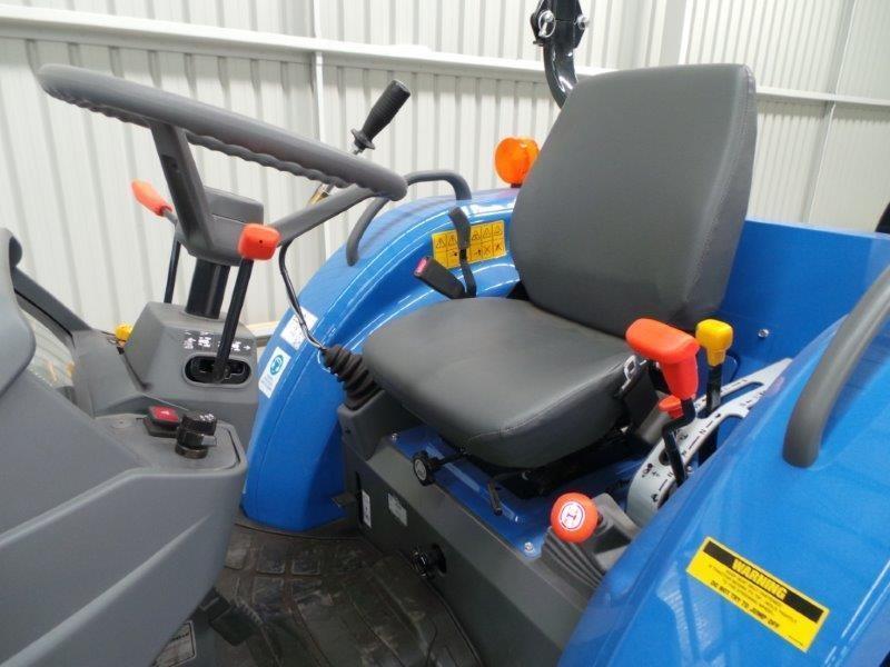 2015 ISEKI TG5330.4R 4WD RPS TRACTOR & 4 IN 1 LOADER PACKAGE CW