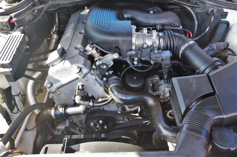 2000 BMW 318I E46