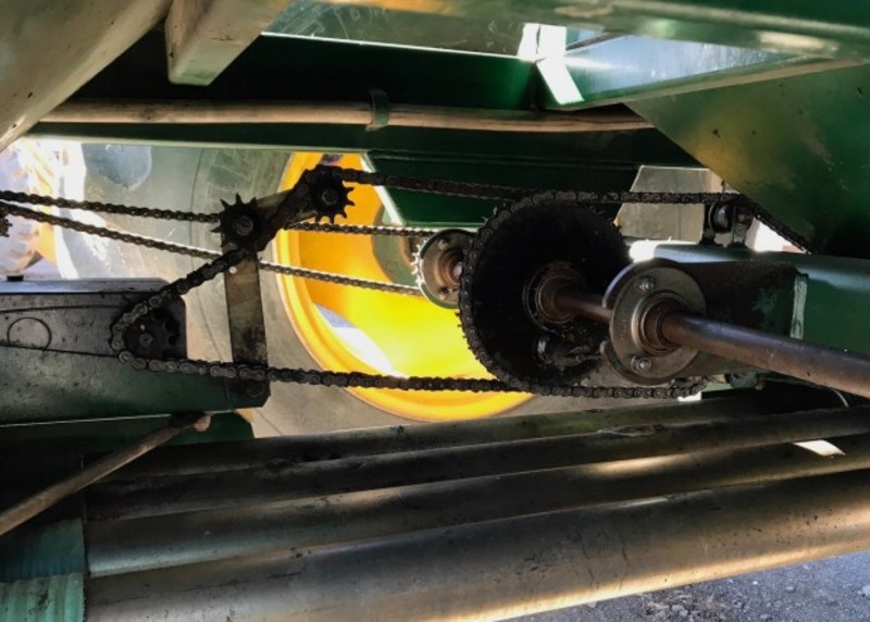 Simplicity 4000 TT2 air seeder cart