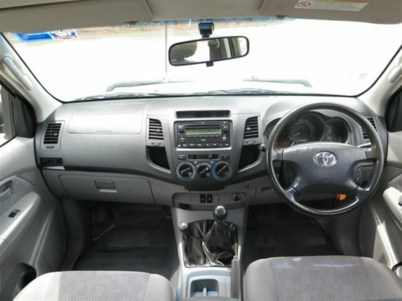 2008 TOYOTA HILUX SR (4x4) KUN26R 08 UPGRADE