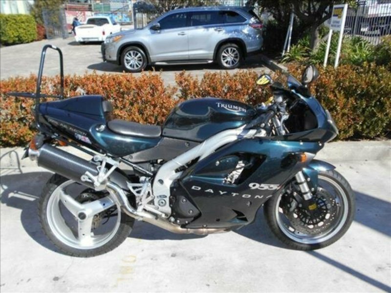 2002 TRIUMPH 955CC T955i (DAYTONA 955i)