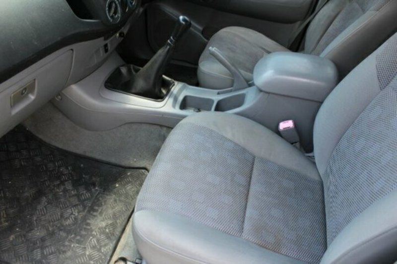 2006 TOYOTA HILUX SR KUN16R MY05