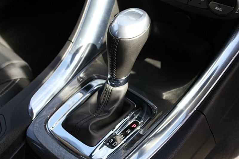 2014 HOLDEN CALAIS V VF