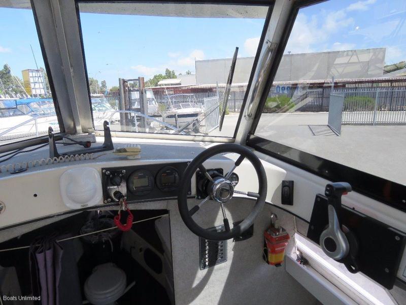 Nova 233 SPORTSCRUISER GREAT DECK, SUPER SOFT VDRY RIDE