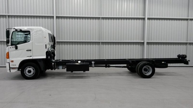 2015 HINO FD1124XL 500