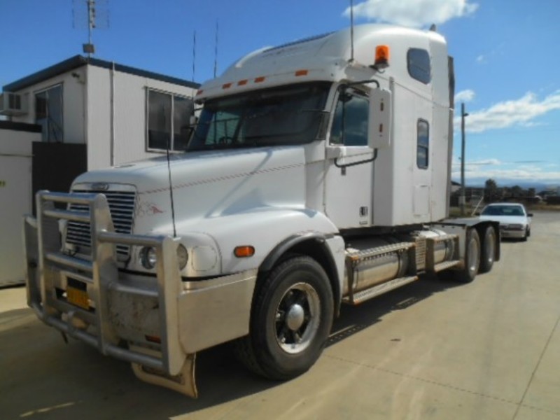 2002 FREIGHTLINER Century C(ST)120 C120 Century C(ST)120 Truck