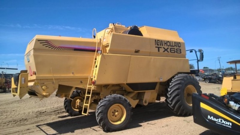 1999 NEW HOLLAND TX68 Plus TX68 Plus HarvesterHeader