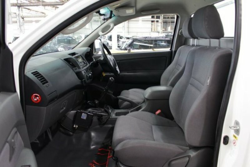 2012 TOYOTA HILUX SR (4x4) KUN26R MY12