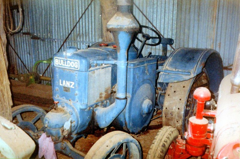 1934 LANZ BULLDOG HR5 TRACTOR