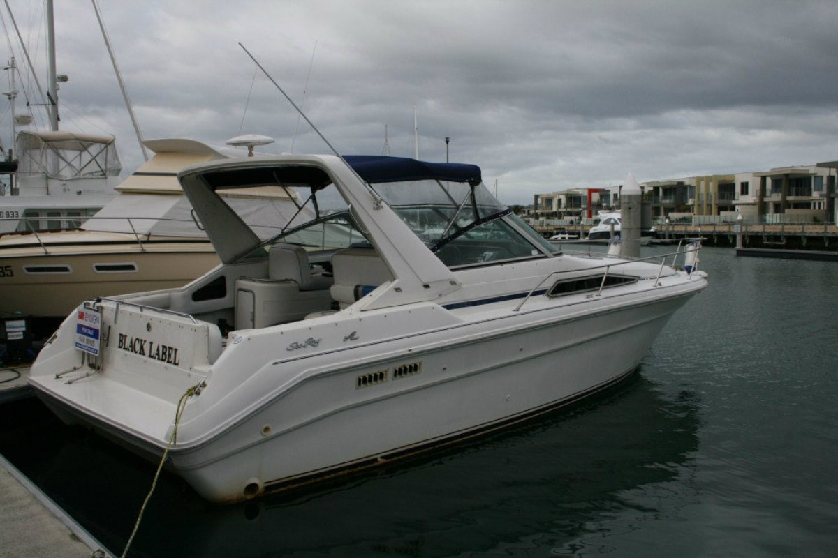 SEA RAY 330 SUNDANCER
