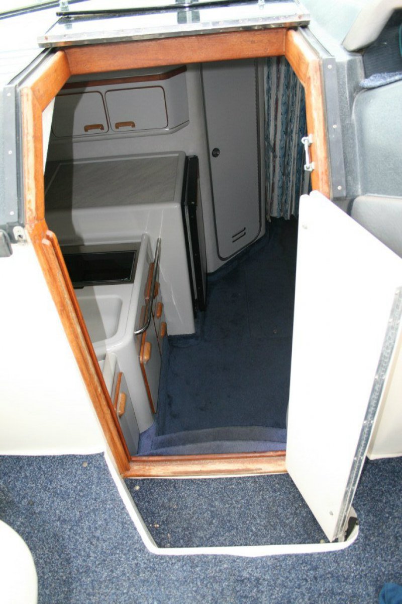 SEA RAY 330 SUNDANCER
