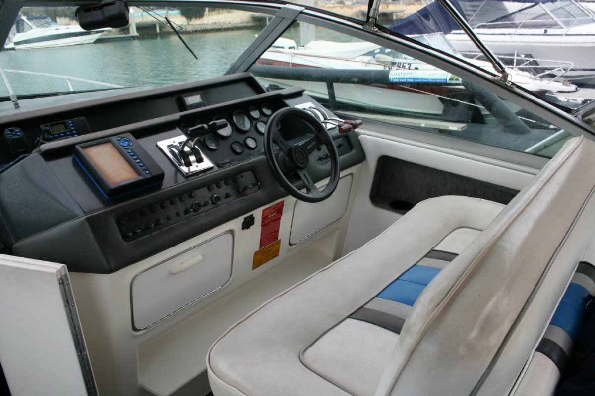 SEA RAY 330 SUNDANCER