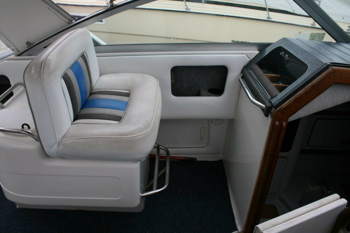 SEA RAY 330 SUNDANCER