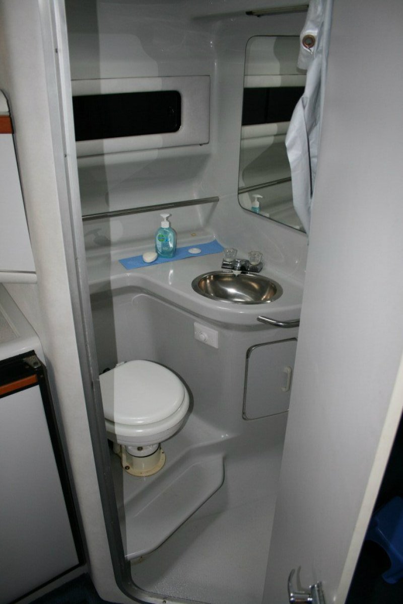SEA RAY 330 SUNDANCER