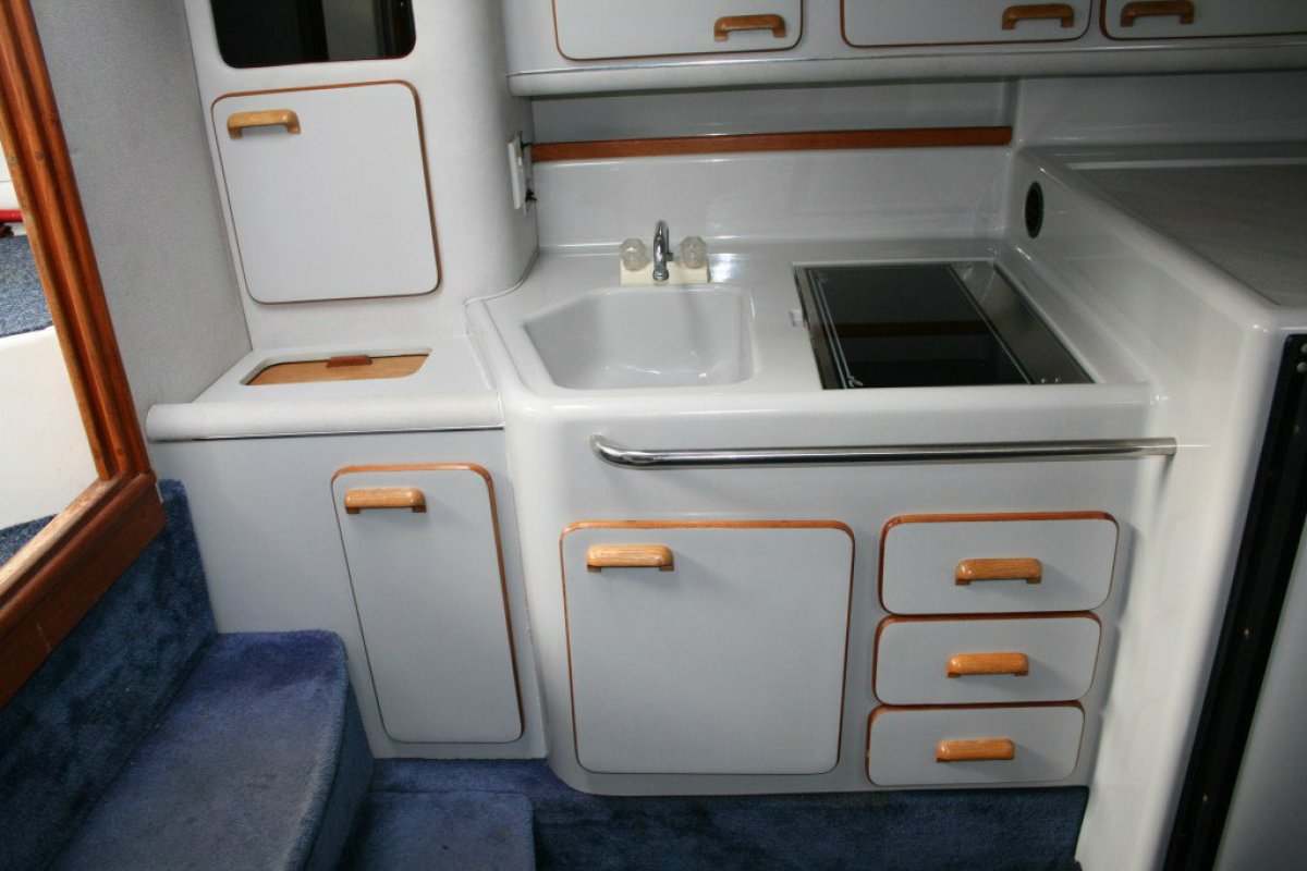 SEA RAY 330 SUNDANCER