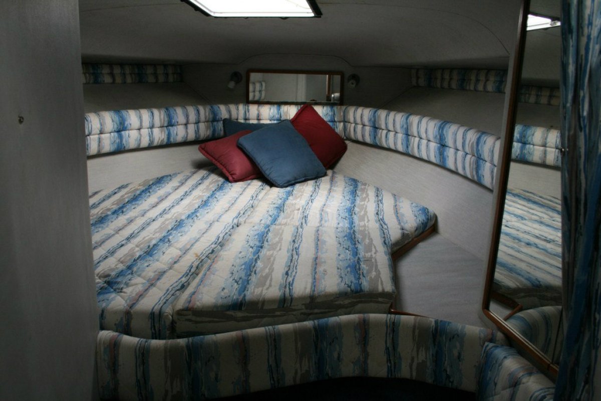 SEA RAY 330 SUNDANCER