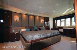 2009 PRINCESS P98 YACHT