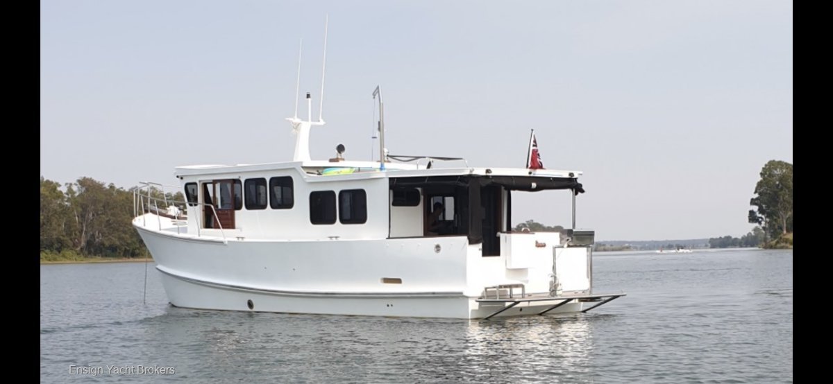 CUSTOM TRAWLER (CONVERTED)