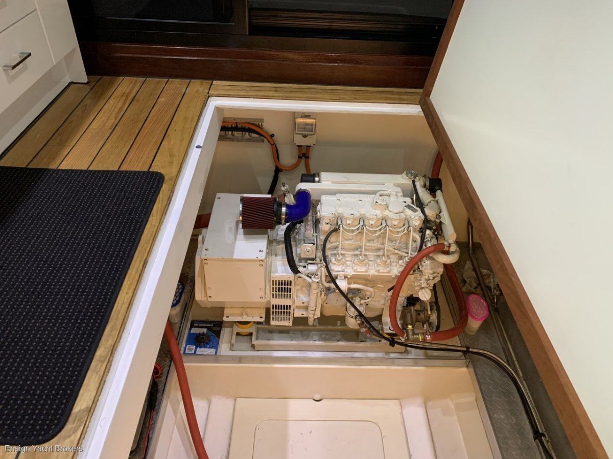 CUSTOM TRAWLER (CONVERTED)