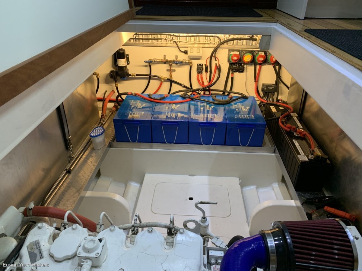 CUSTOM TRAWLER (CONVERTED)