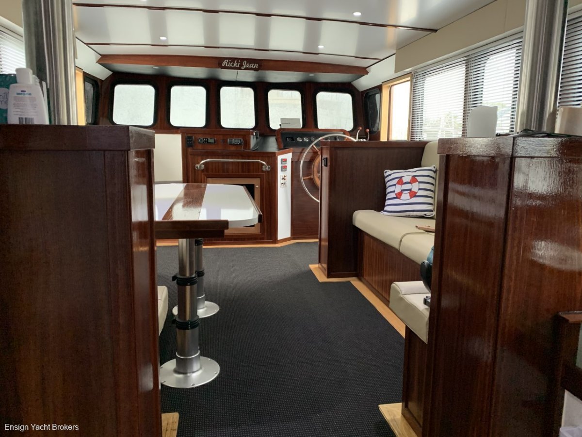 CUSTOM TRAWLER (CONVERTED)