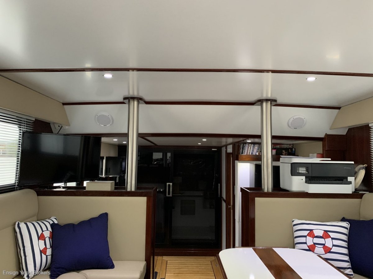 CUSTOM TRAWLER (CONVERTED)