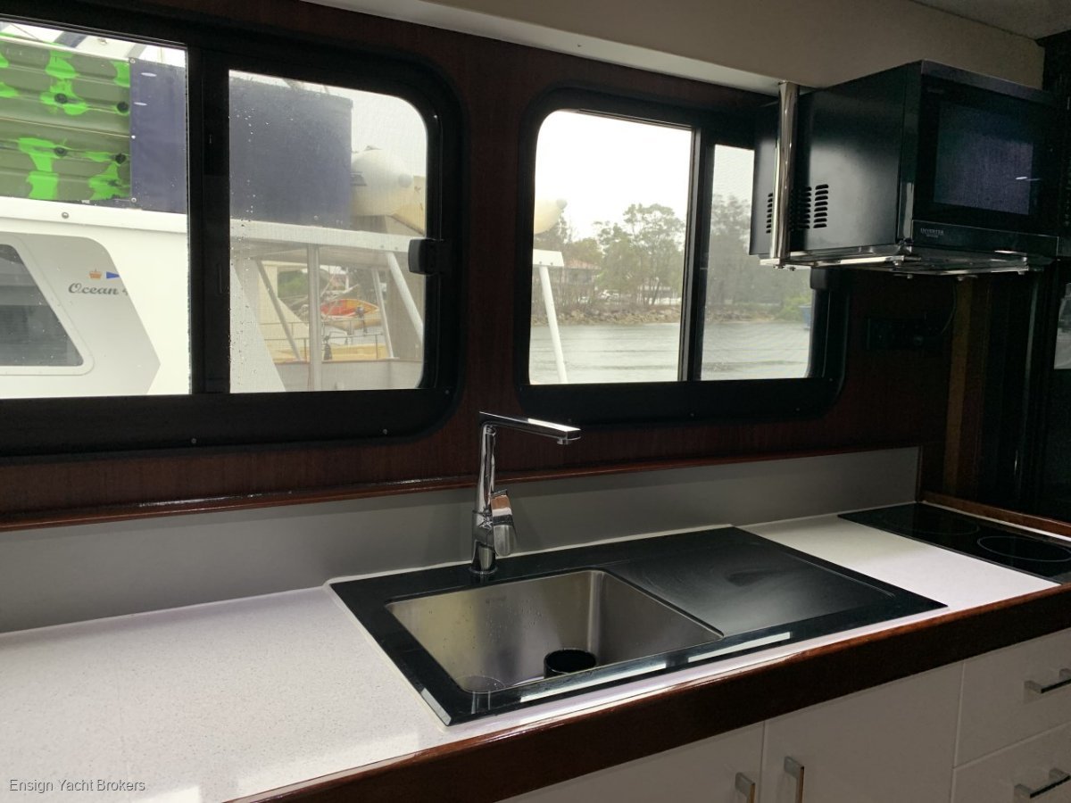 CUSTOM TRAWLER (CONVERTED)