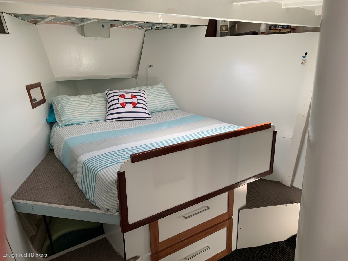 CUSTOM TRAWLER (CONVERTED)