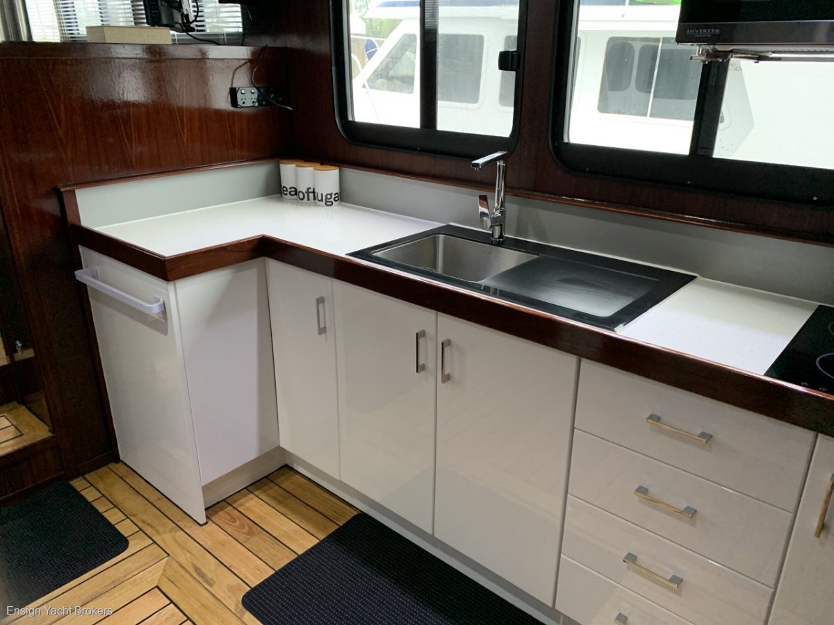 CUSTOM TRAWLER (CONVERTED)