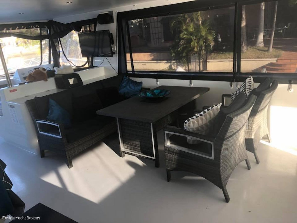 BROADWATER CRAFT 60 LUXURY HOUSE BOAT
