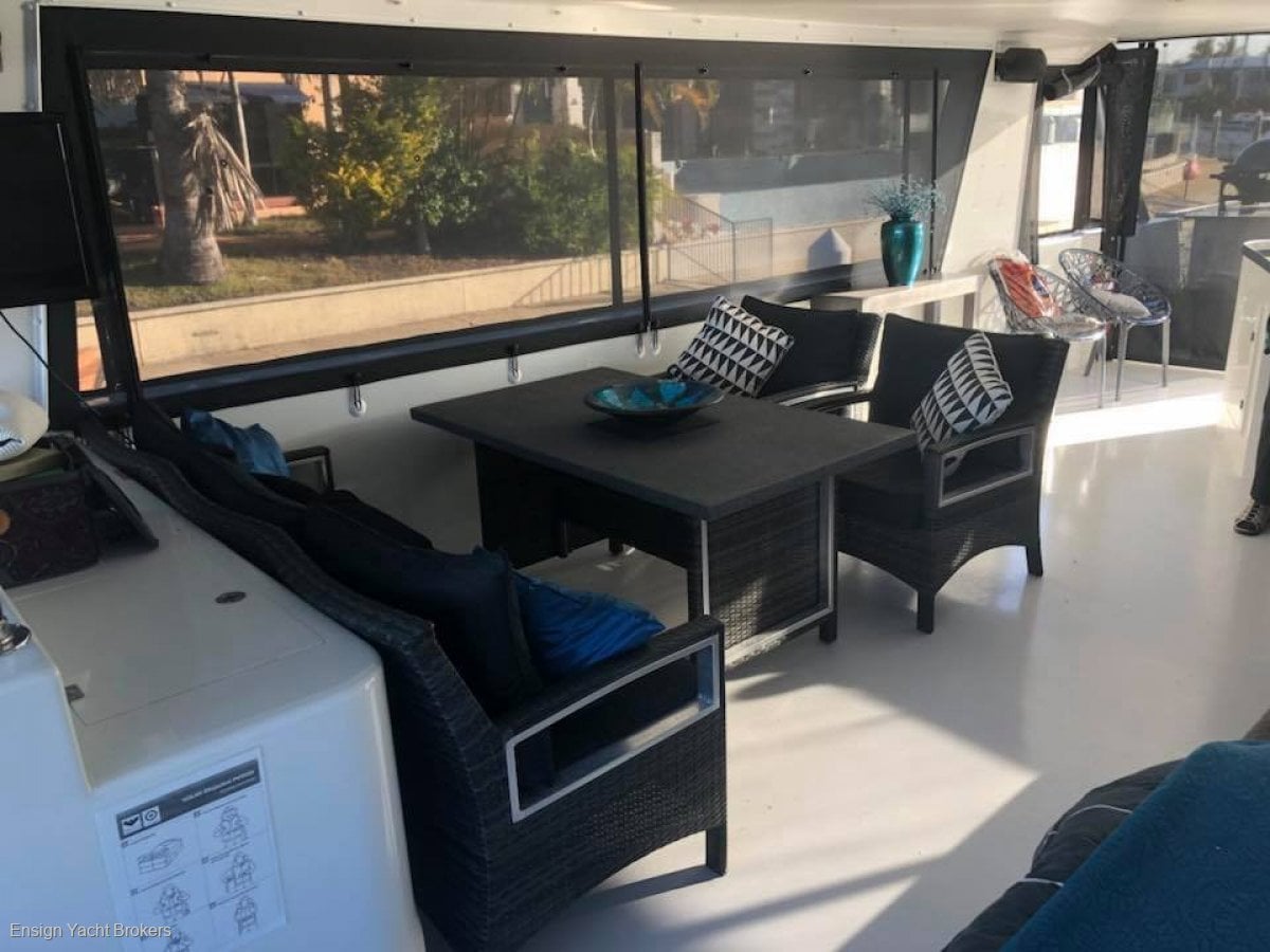 BROADWATER CRAFT 60 LUXURY HOUSE BOAT