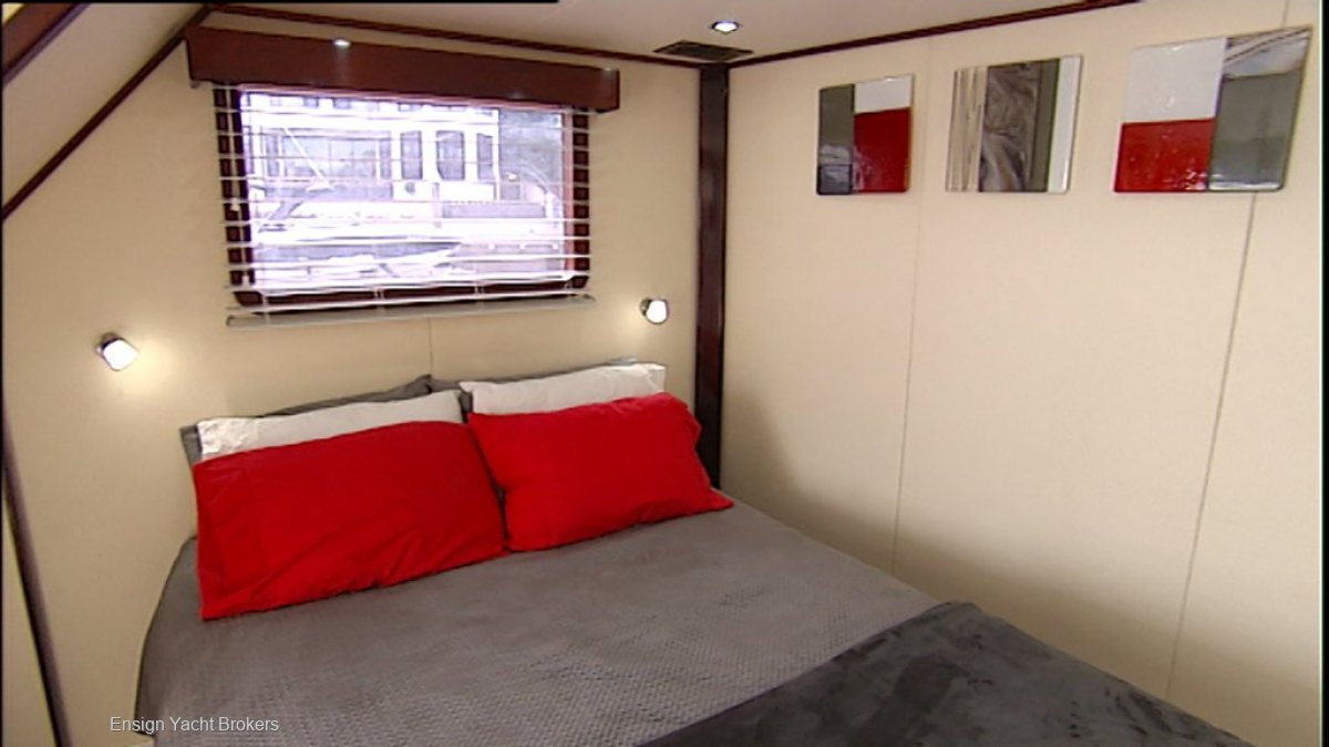 BROADWATER CRAFT 60 LUXURY HOUSE BOAT