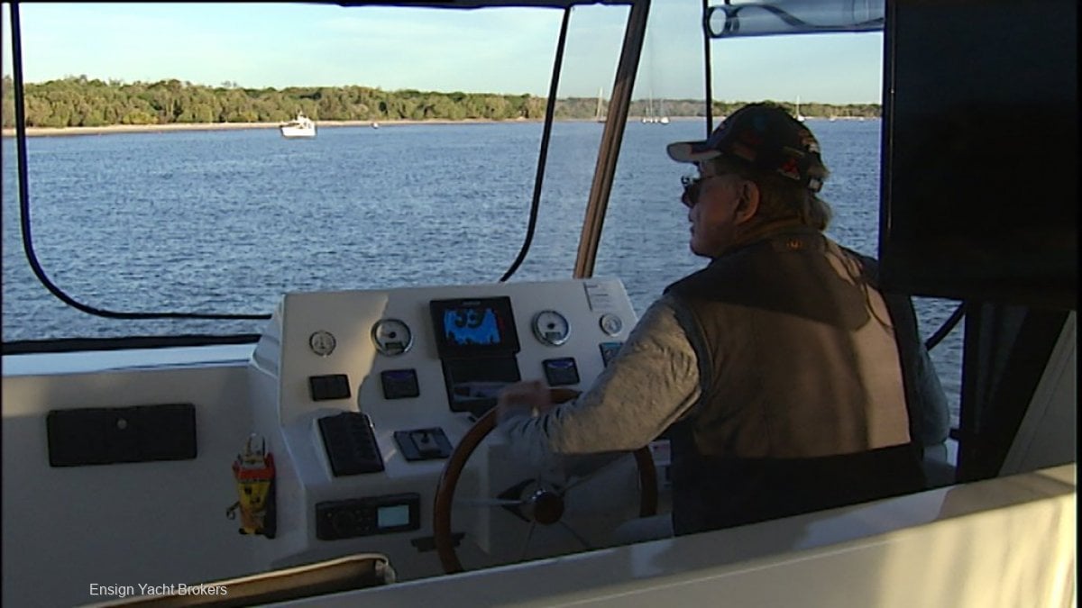 BROADWATER CRAFT 60 LUXURY HOUSE BOAT