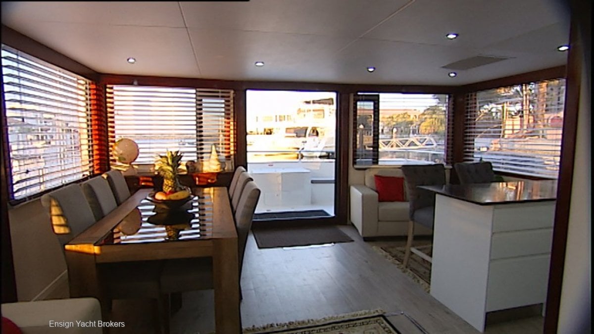 BROADWATER CRAFT 60 LUXURY HOUSE BOAT