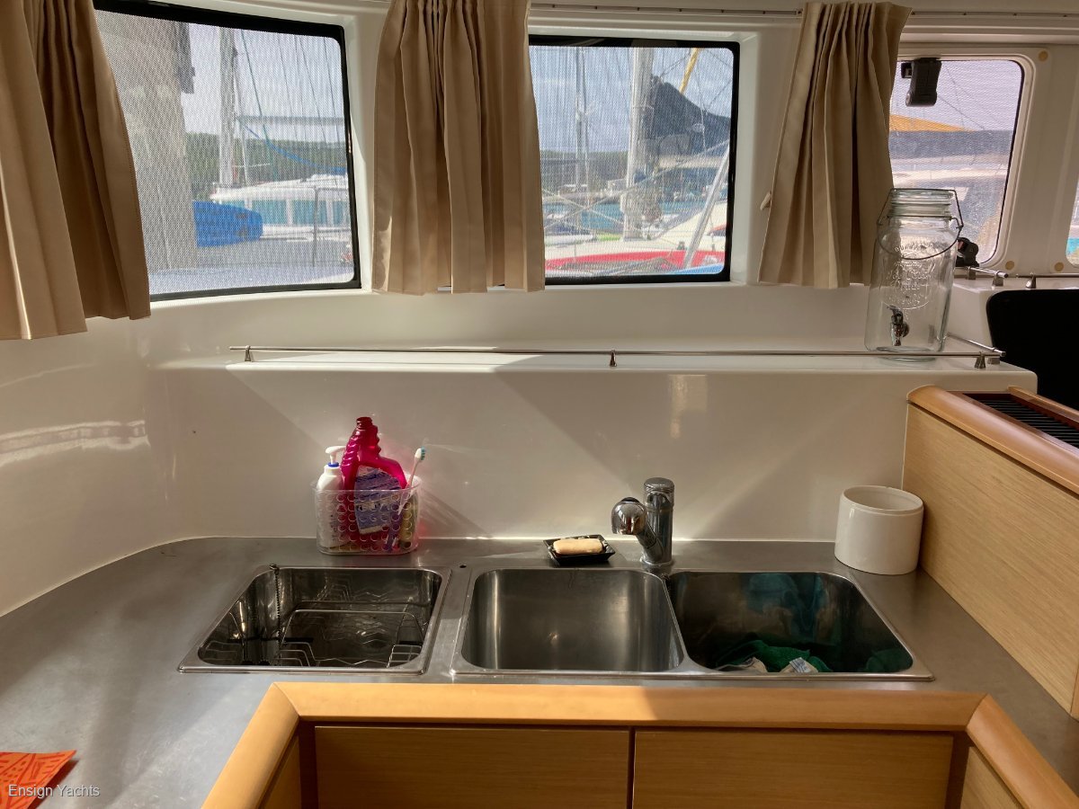 2009 LAGOON 500 CRUISER