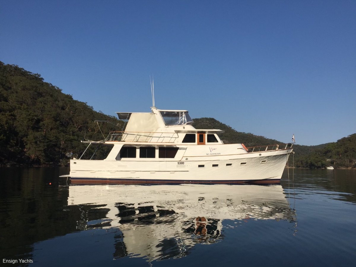 OCEAN ALEXANDER 55 PILOTHOUSE CRUISER