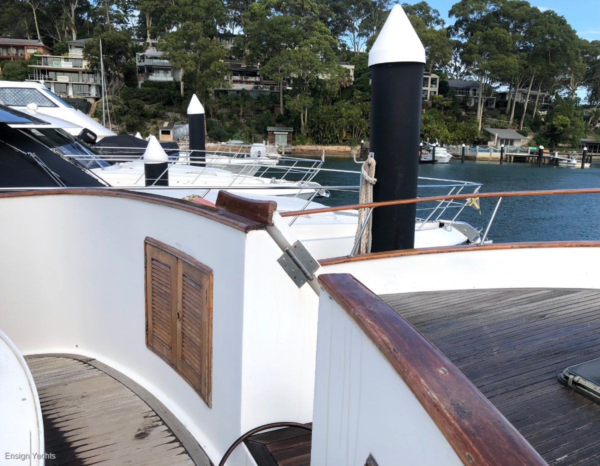OCEAN ALEXANDER 55 PILOTHOUSE CRUISER