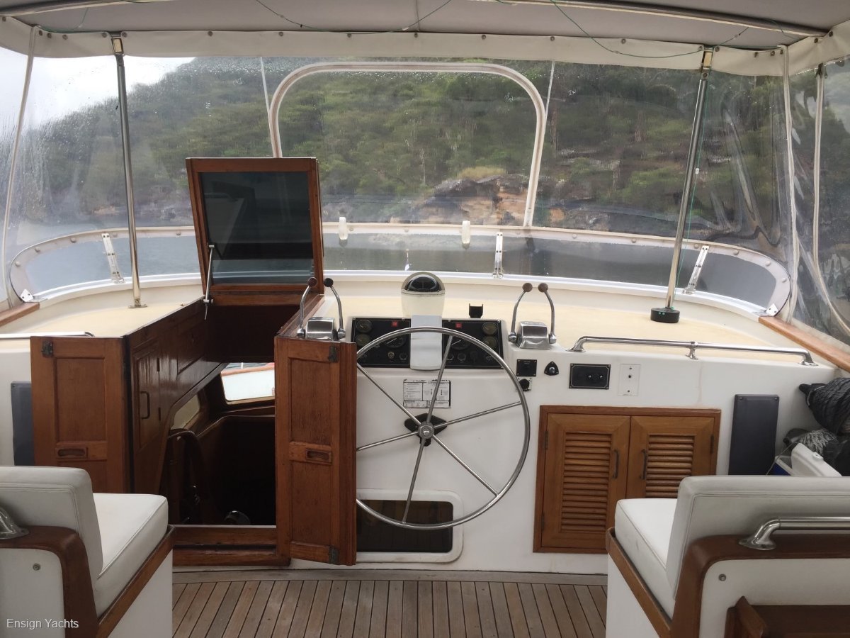 OCEAN ALEXANDER 55 PILOTHOUSE CRUISER