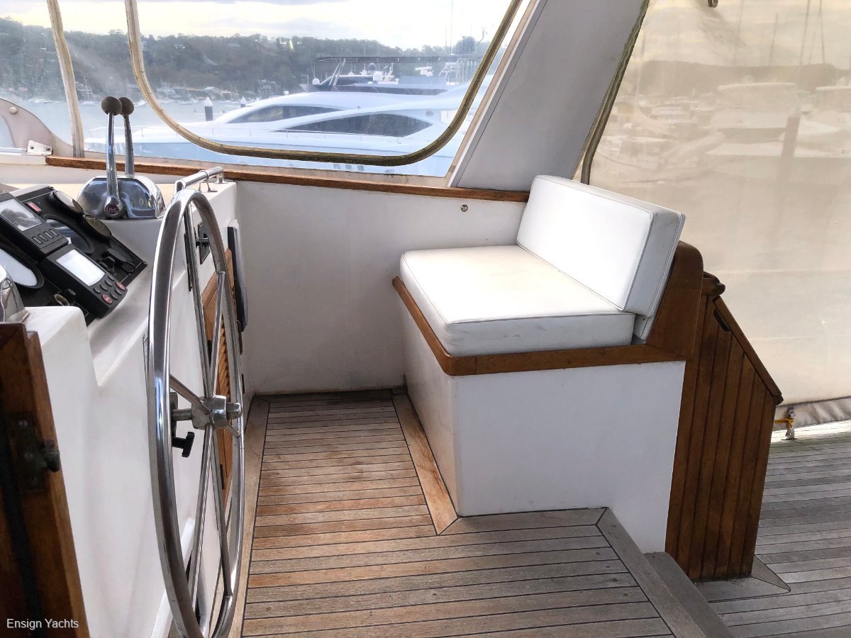 OCEAN ALEXANDER 55 PILOTHOUSE CRUISER