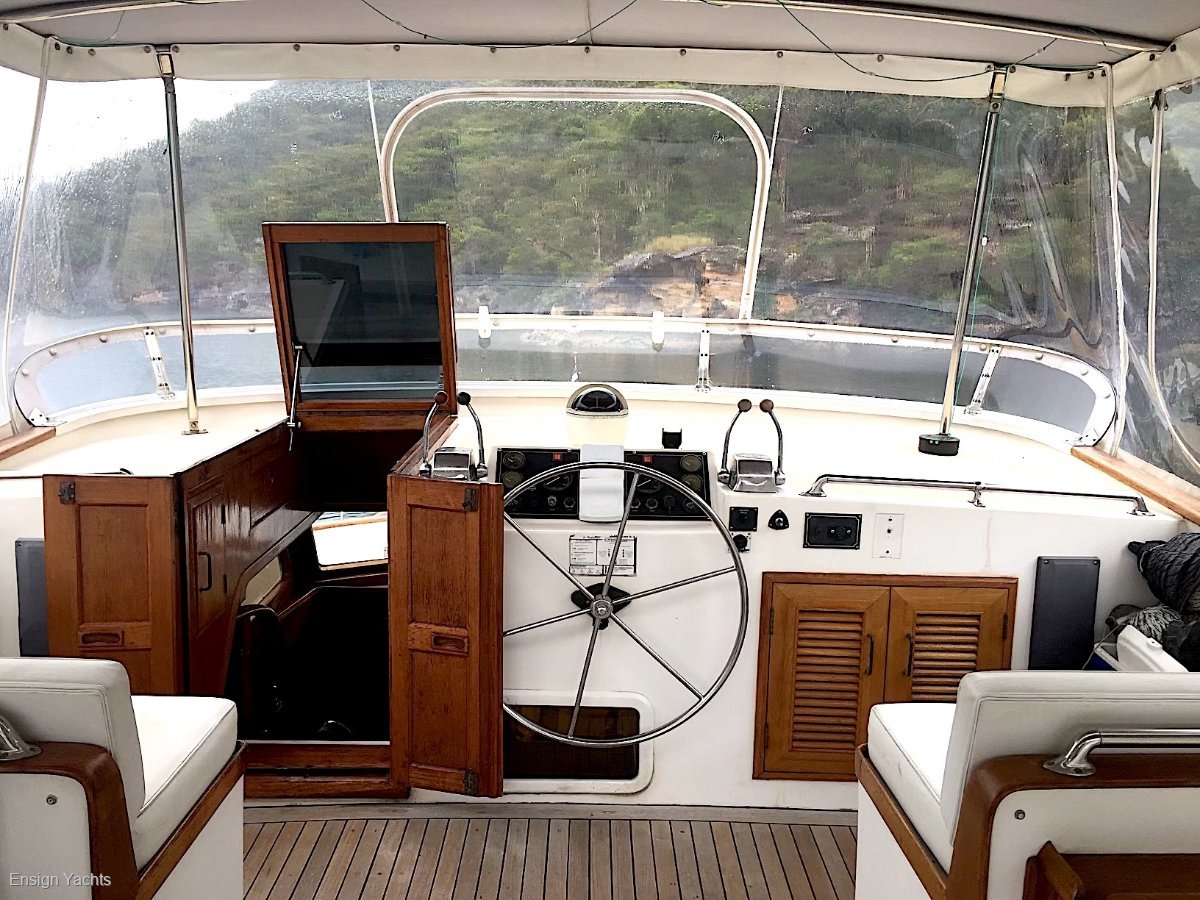 OCEAN ALEXANDER 55 PILOTHOUSE CRUISER