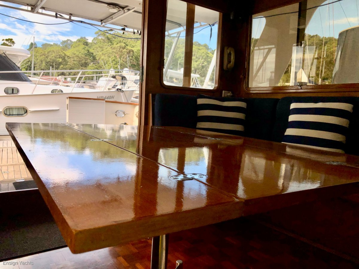 OCEAN ALEXANDER 55 PILOTHOUSE CRUISER