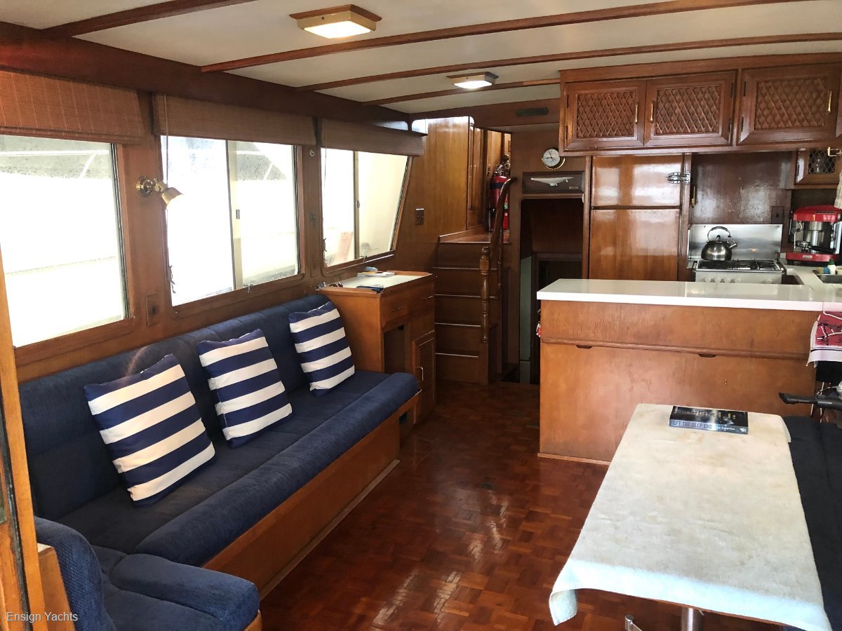 OCEAN ALEXANDER 55 PILOTHOUSE CRUISER