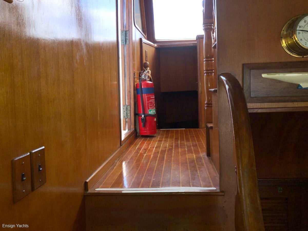 OCEAN ALEXANDER 55 PILOTHOUSE CRUISER